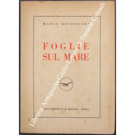 Foglie sul mare. Foglie sul mare.