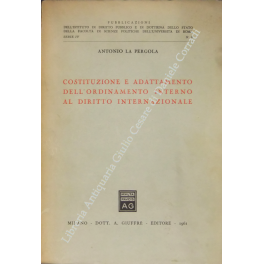 Costituzione e adattamento dell'ordinamento interno
