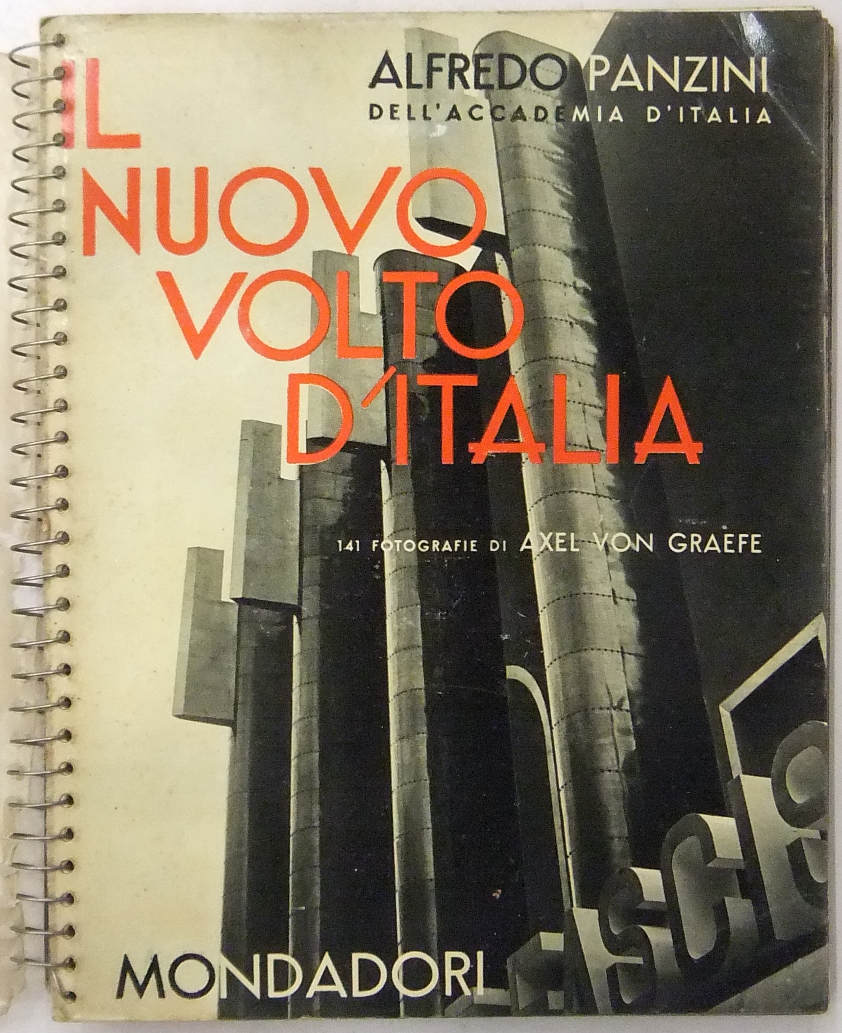 Il nuovo volto d'Italia. 141 fotografie di Axel Vo