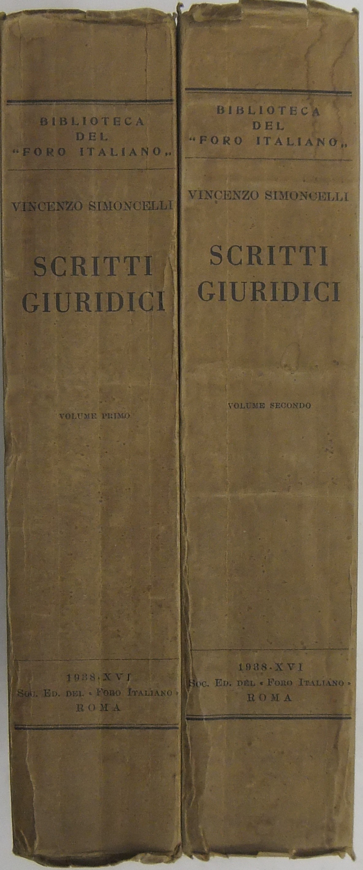 Scritti giuridici. Raccolti ordinati curati da Domenico Simoncelli.