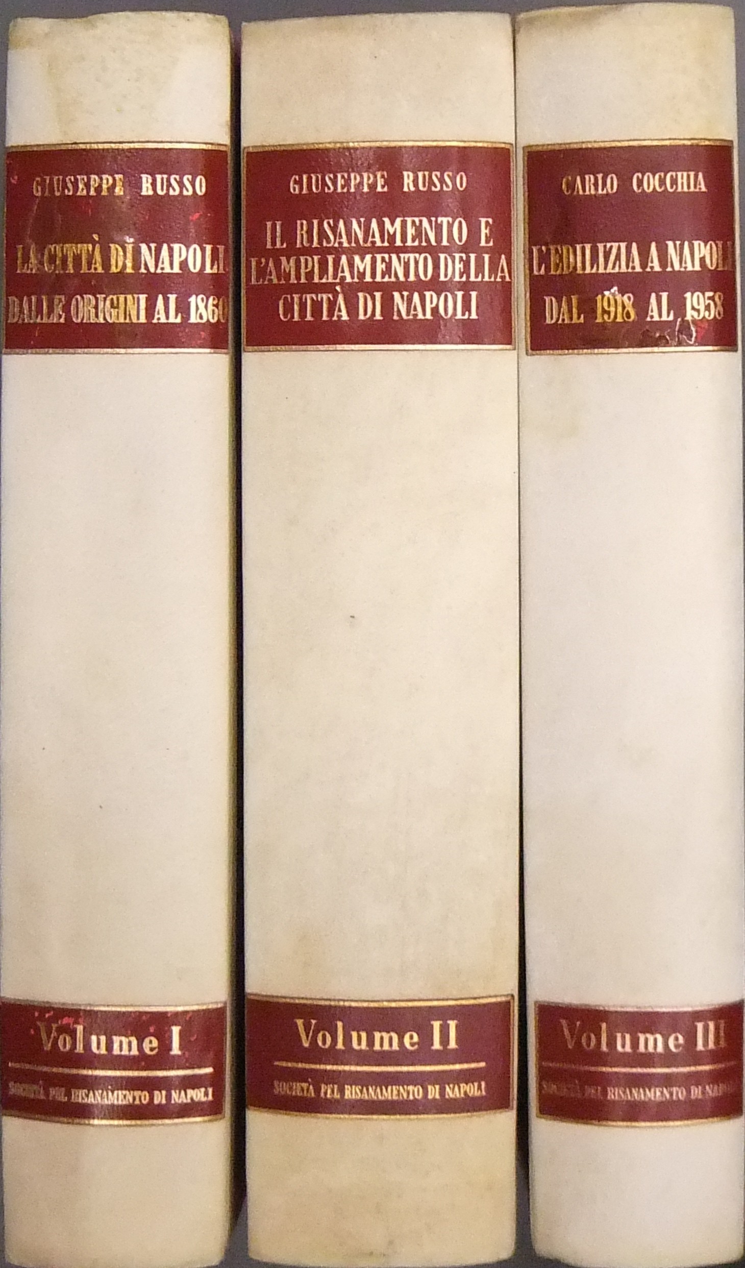 Napoli, contributi allo studio della città. 