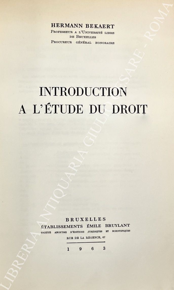 Introduction a l'etude du droit