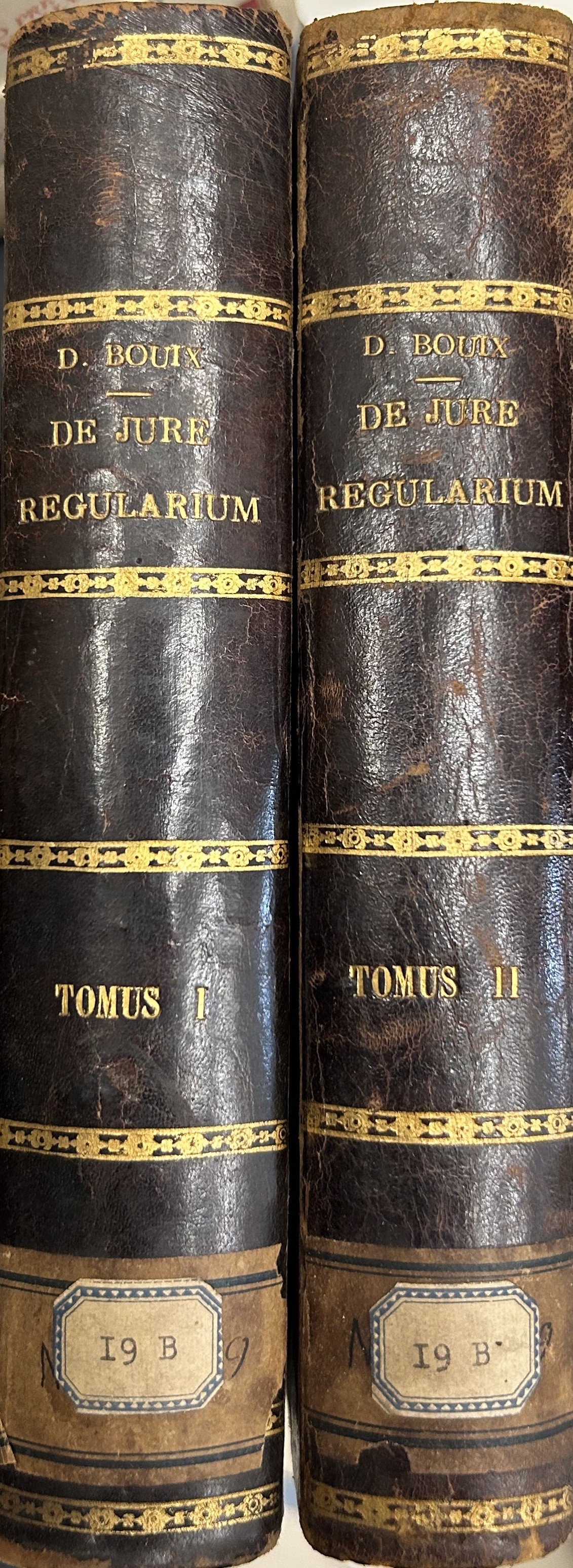 Tractatus de jure regolarium ubi et re religiosis familiis