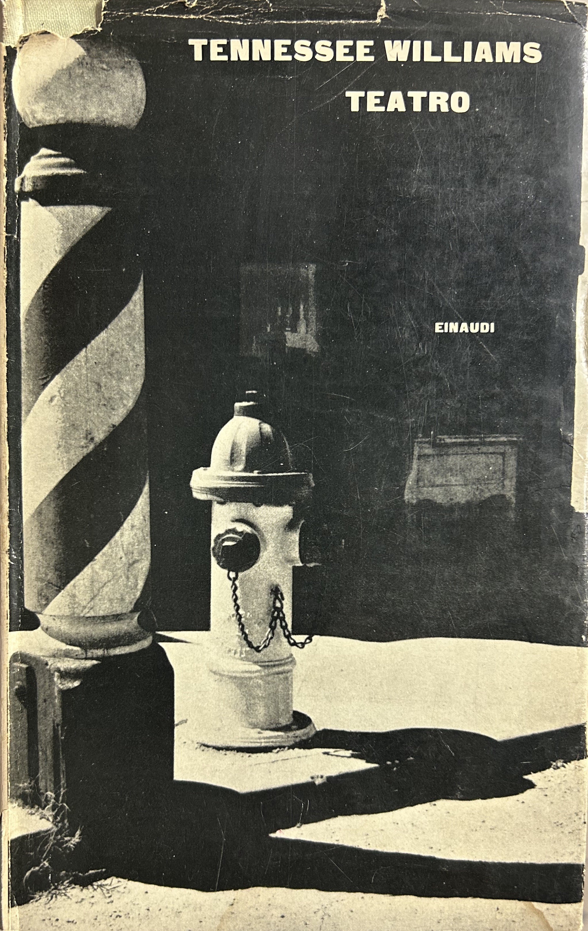 Teatro. La camera buia. Ritratto di Madonna